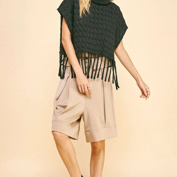 Davi & Dani Fold Over Waist Band Strap Detail Short - Picture 9 of 10